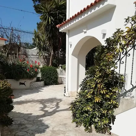 L'altare Bianco Panzió Vieste