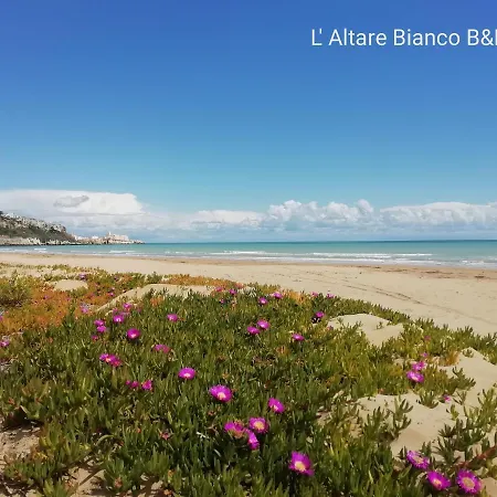 L'altare Bianco Bed & Breakfast *