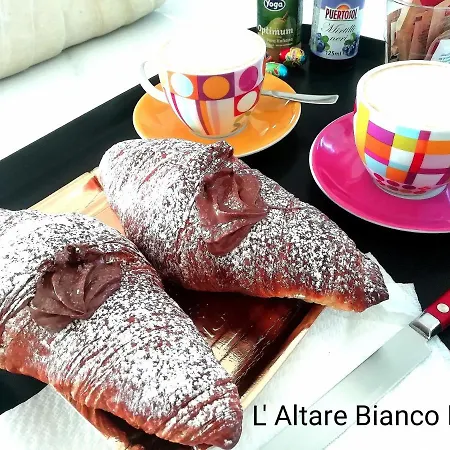 L'altare Bianco Panzió Vieste