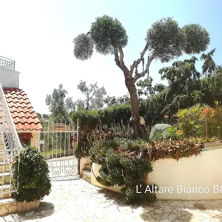L'altare Bianco ベッド・アンド・ブレックファスト 3*