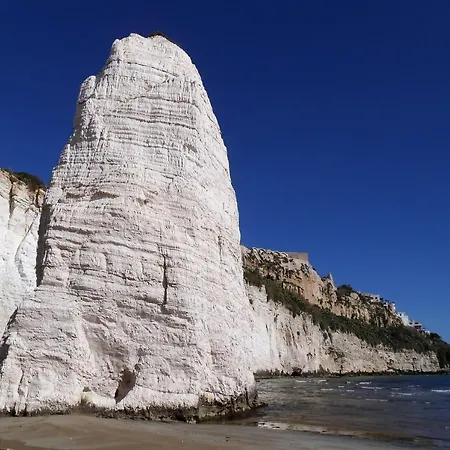 L'altare Bianco Vieste