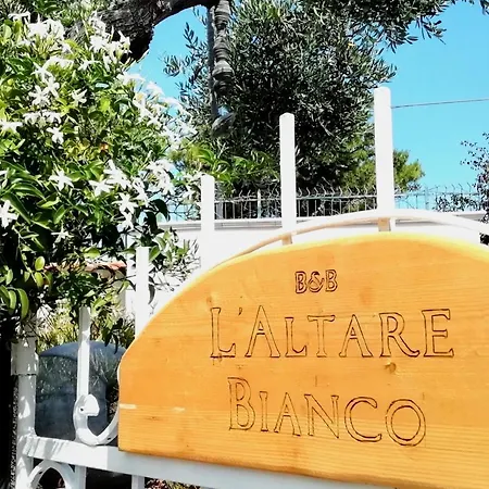 L'altare Bianco Panzió 3*