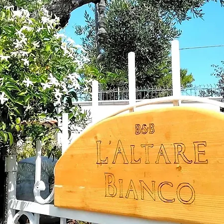 Oda ve Kahvaltı L'altare Bianco